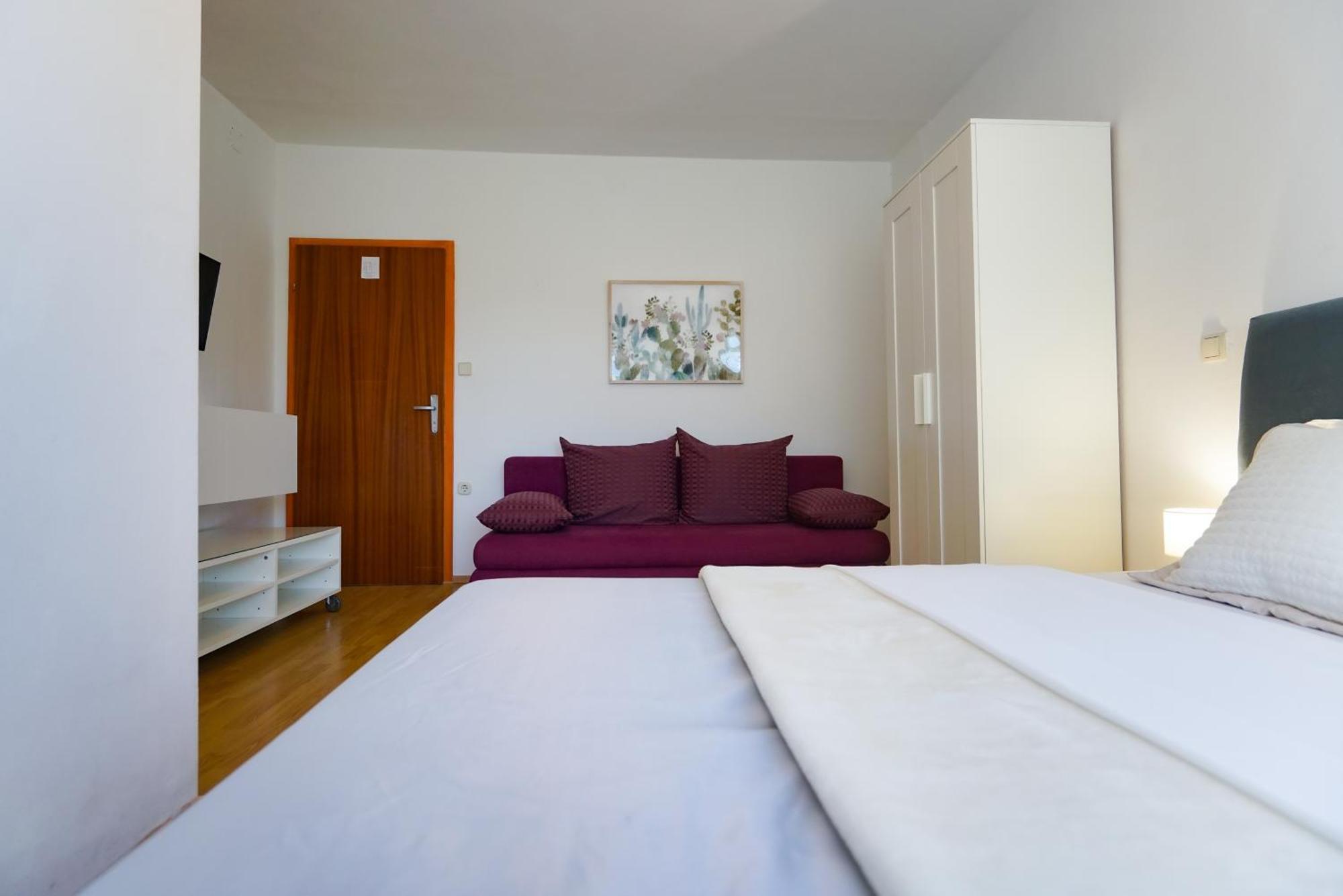 Guest House Ero Sukošan Eksteriør bilde