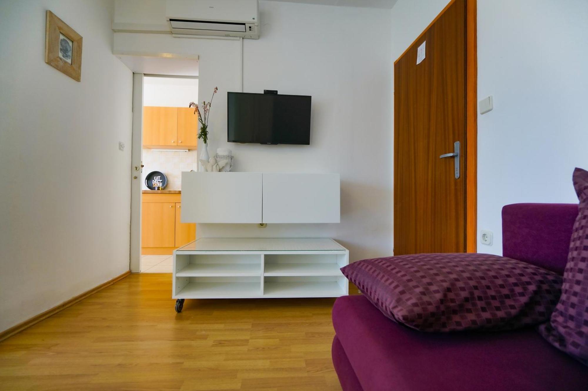 Guest House Ero Sukošan Eksteriør bilde