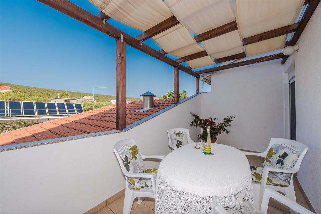 Guest House Ero Sukošan Eksteriør bilde