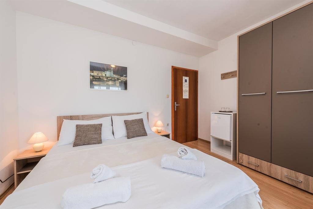 Guest House Ero Sukošan Eksteriør bilde