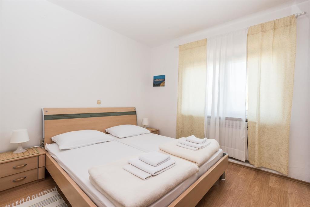 Guest House Ero Sukošan Eksteriør bilde